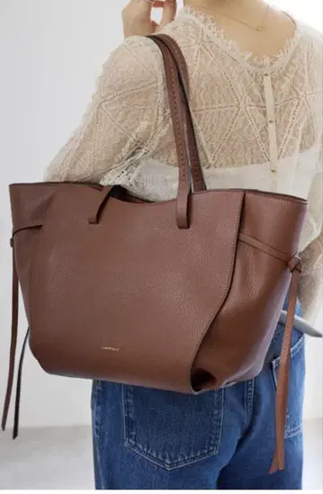 IENA 로리스테라 LEATHER BAG