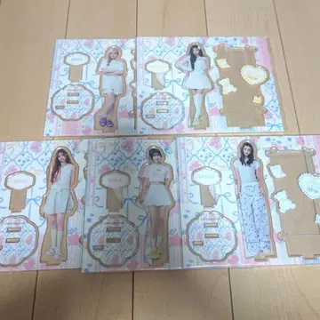 ILLIT 아이릿 아크릴 스탠드 묶음 판매 세븐일레븐