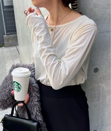 feepur 시어 벨로아 롱 Tee 크림색 긴팔 티셔츠