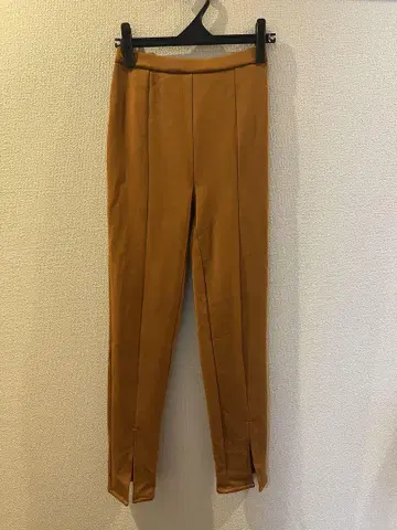 갤러리 슬릿 팬츠 테라코타
