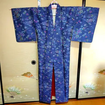 꽃무늬 네이비 컬러  기모노