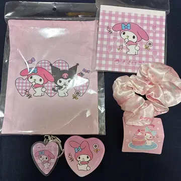 마이멜로디 묶음 판매 복조리, 메모장, 키링, 캔뱃지, 스크런치 5세트