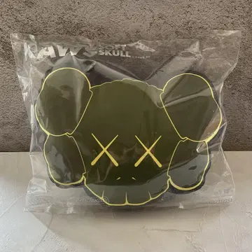 KAWS MEDICOM TOY 카우스 메디콤토이 2005년 쿠션
