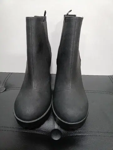 검은색 높은 힐 첼시 부츠