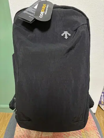 데상트 얼터레인 에어로스트림 백팩
