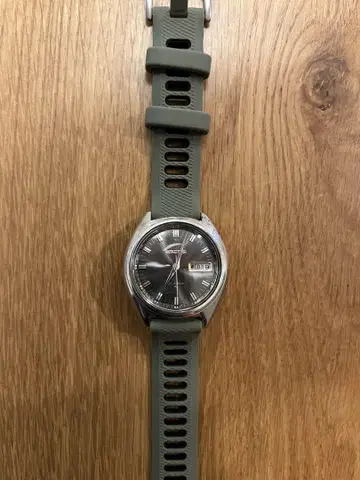 SEIKO 7019-7060 손목시계