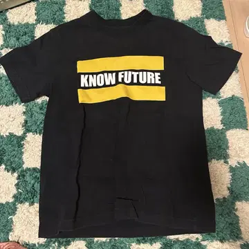 sacai 사카이 KNOW FUTURE 프린트 티셔츠