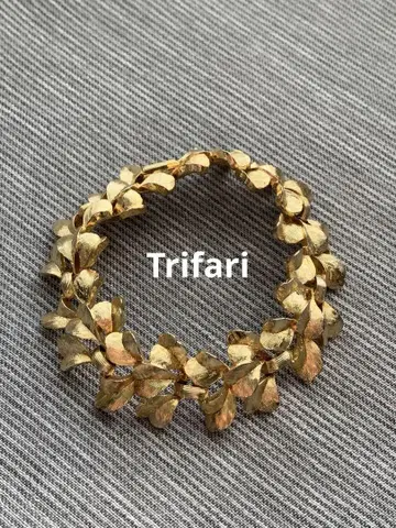 Trifari 트리파리 골드 리프 팔찌