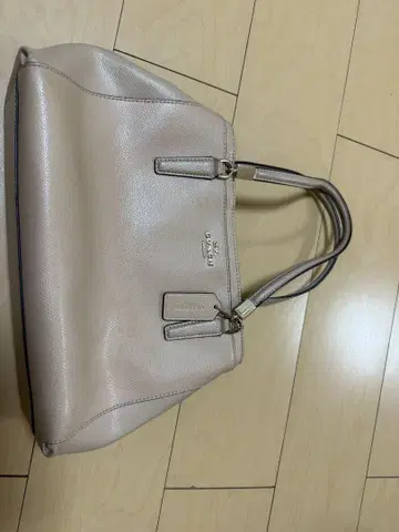 베이지 핸드백 중형 합성 피혁