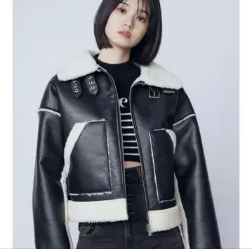 EMODA 숏 페이크 무스탕 블루종