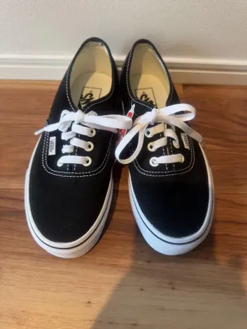 미사용 새상품 VANS 어센틱 23.5cm