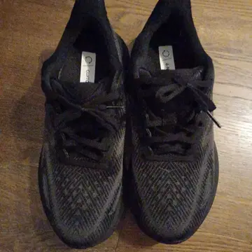 새상품급 HOKA ONE ONE CLIFTON 9 스니커즈 25cm