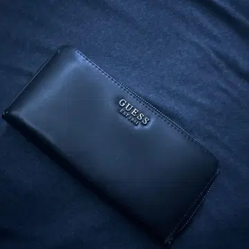 GUESS 장지갑