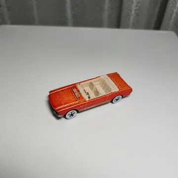 Hot Wheels 오렌지 오픈카