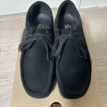 Clarks Wallabees 블랙 모카신 23 cm