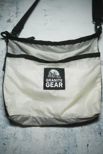 GRANITE GEAR 숄더백 사코슈