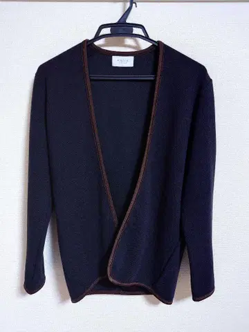 FLISTFIA PipingCardigan 파이핑 가디건 NAVY