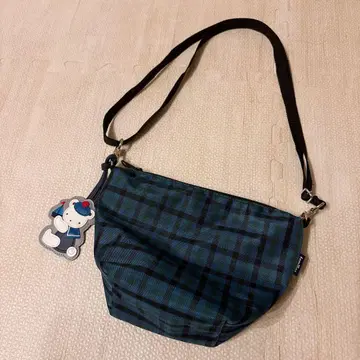 파미리아 미니백 파랑 거의 새상품