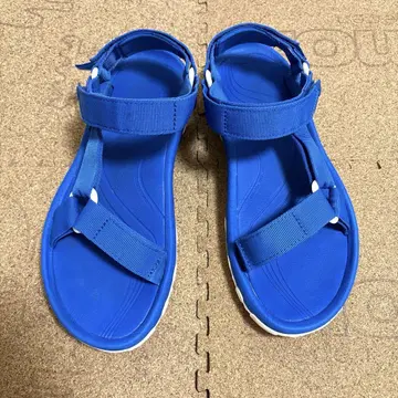 Teva Hurricane
