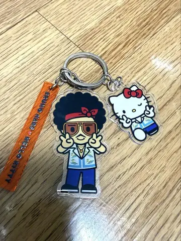Bruno Mars HELLO KITTY 아크릴 키링