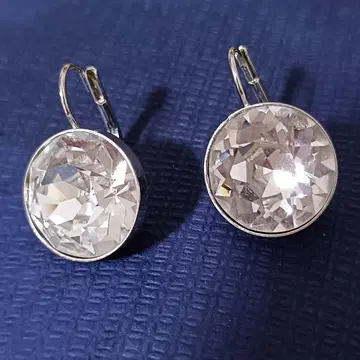 SWAROVSKI 크리스탈 귀걸이 부속물 없음, 약간 얼룩 있음