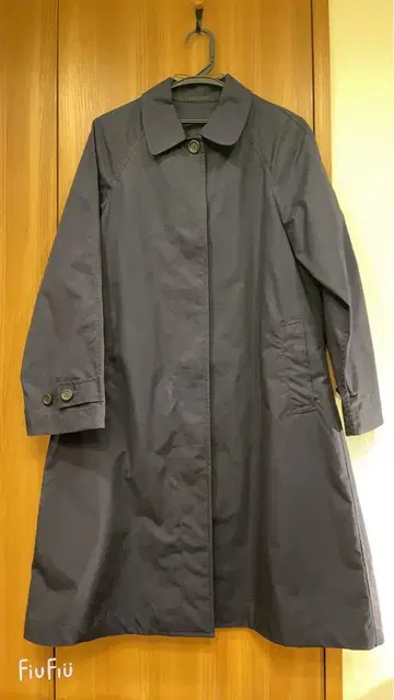 UNIQLO 네이비 롱 코트