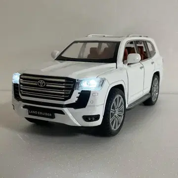 도요타 랜드크루저 300 LC300 다이캐스트 미니카 1/24