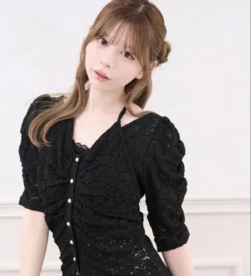 레이어드 스타일 레이스 상의