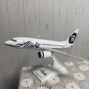 Alaska Airlines B737-700 1/130 모델
