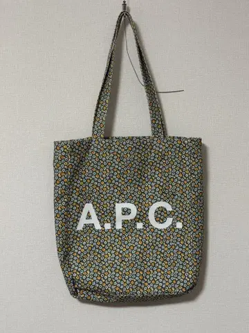 A.P.C. 꽃무늬 토트백