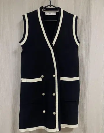 ZARA 펄 버튼 슬리브리스 니트 원피스