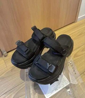 yello TOKYO BLACK SINGLE SNEAKER SANDALS