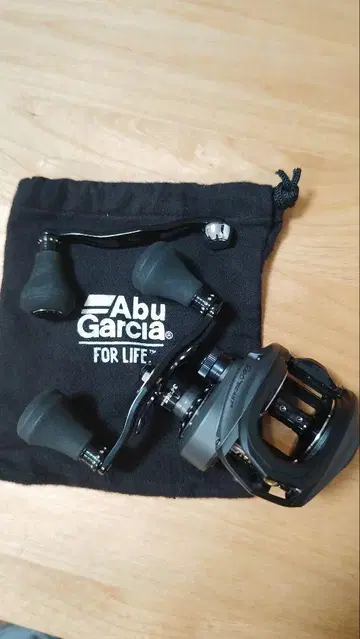 Abu Garcia 아부 가르시아 레보 비스트 7.3:1 크러쉬9