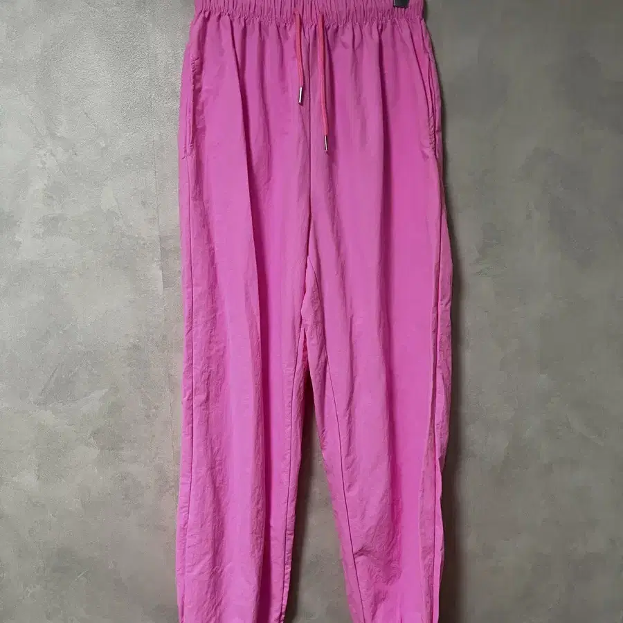 PAIN OR PLEASURE★韓国★人気★SARA CARGO PANTS /追跡あり PAIN OR PLEASURE ♥ SARA CARGO PANTS /追跡付 New Pain or
