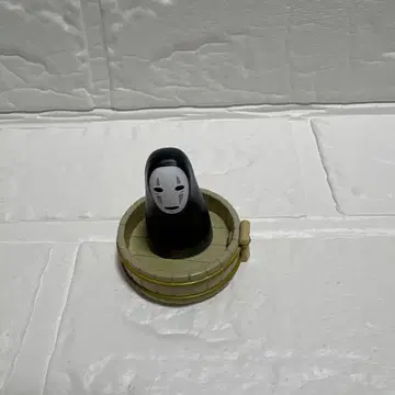 가오나시 피규어 통 받침대 포함