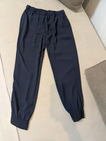 theory luxe 워셔블 트리아세 조거 팬츠 네이비 38