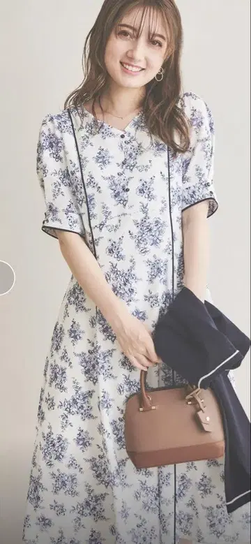 레스 빠세 플라워 프린트 반팔 원피스