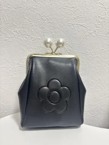 MARY QUANT 엠보싱 데이지 펄 가마구치 멀티 파우치