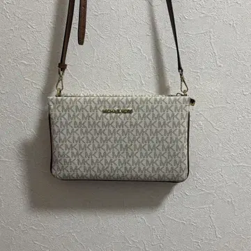 [ MICHAEL KORS ] 스퀘어 숄더백