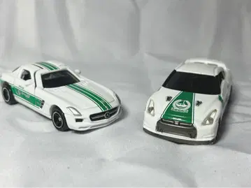 두바이 경찰 메르세데스 벤츠 SLS AMG & 닛산 GT-R 2대 세트
