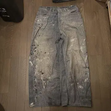 damage paint straight denim