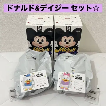 Mickey family POP MART 도날드 데이지