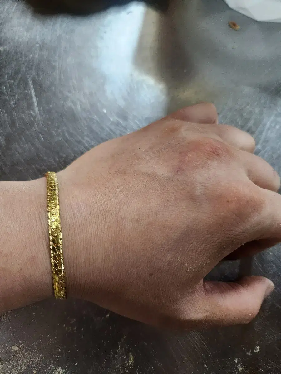 Product Details - 4