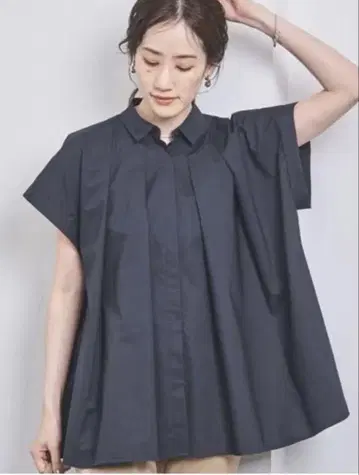 유나이티드 애로우즈 턱 플레어 셔츠