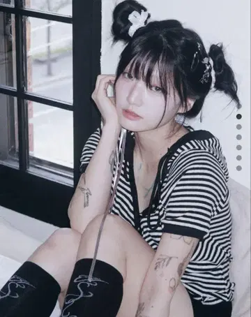hugyourskin 보더 반팔 후드티 y2k 헤이세이 그런지