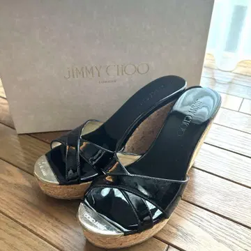[새상품급] JIMMY CHOO 샌들 웨지솔 에나멜 블랙 36