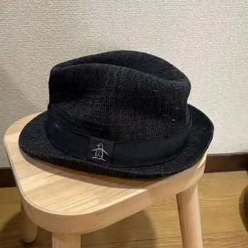 검은색 페도라 햇 맨싱