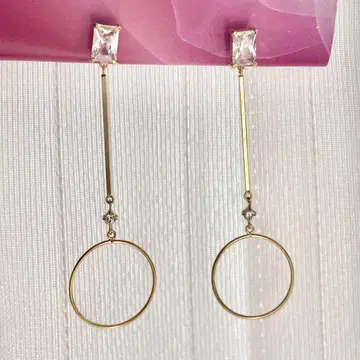 Samantha tiara 골드 크리스탈 스톤 귀찌