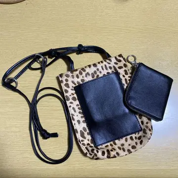 레오파드 무늬 스마트폰 숄더백과 지갑 세트