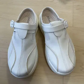 앙파미에 화이트 2WAY 간호사 샌들 M 사이즈